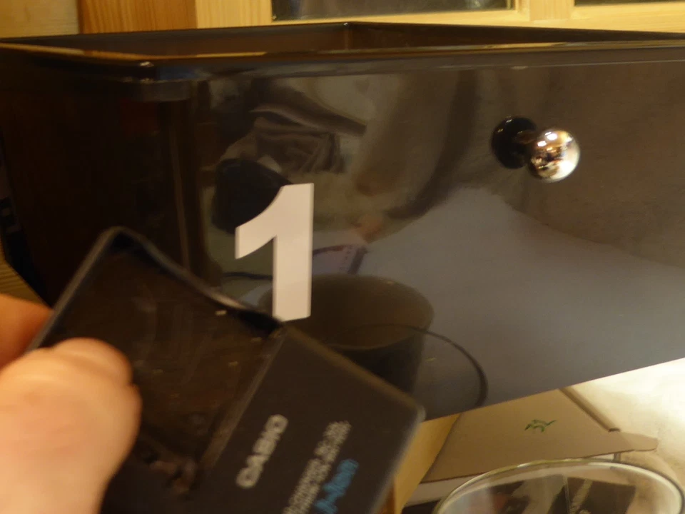 genuine Charger BC-30L for Casio Exilim EX-P600 Exilim EX-P505 Exilim EX-P700 - Image 2 of 2