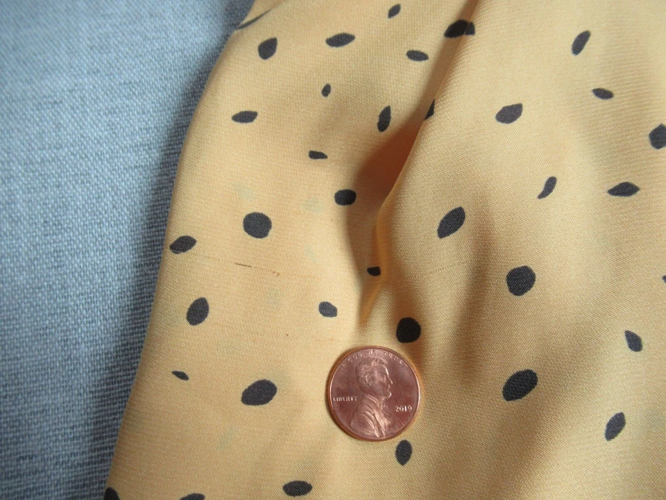 Vestido BCBGeneration para mujer pequeño amarillo a lunares imitación envoltura manga coqueto Foto 3 de 4