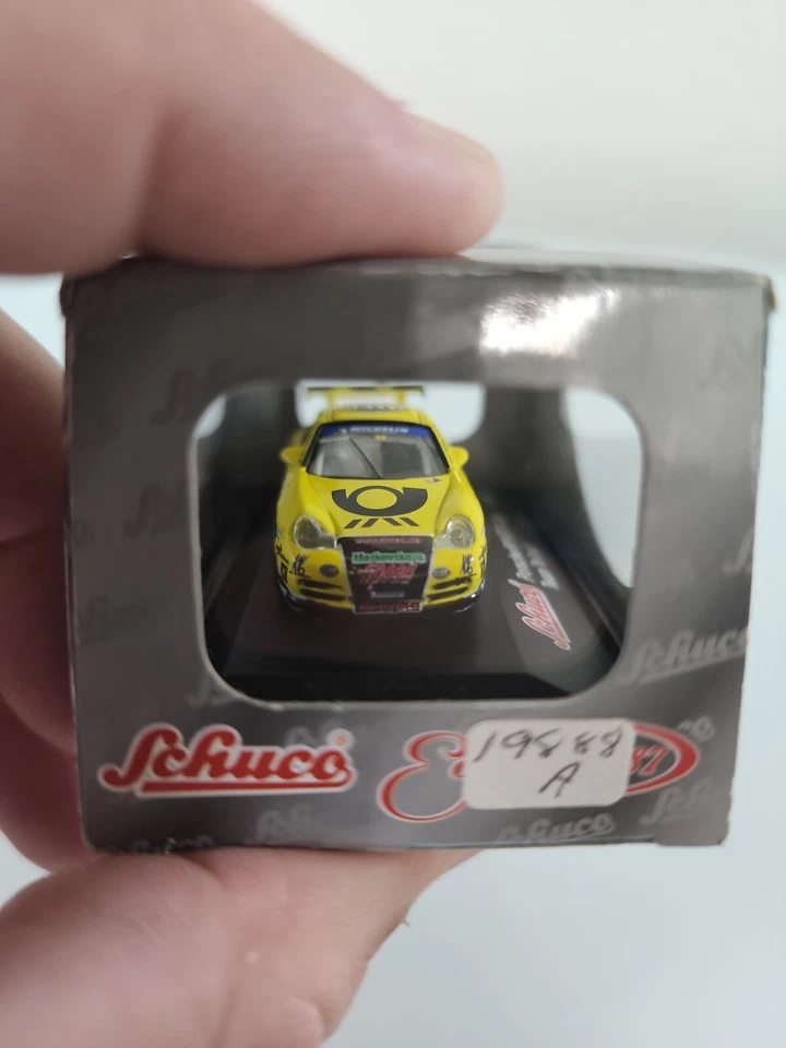 Schuco Porsche 911 GT3 Cup - 1/87 Team Tolimit Foto 3 de 4