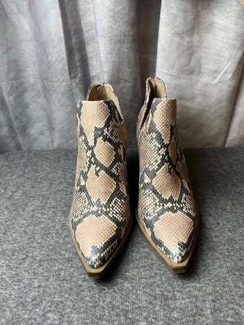Vince Camuto Gigietta Snakeskin Python Booties Leather Women's Size 9 - Image 2 of 4