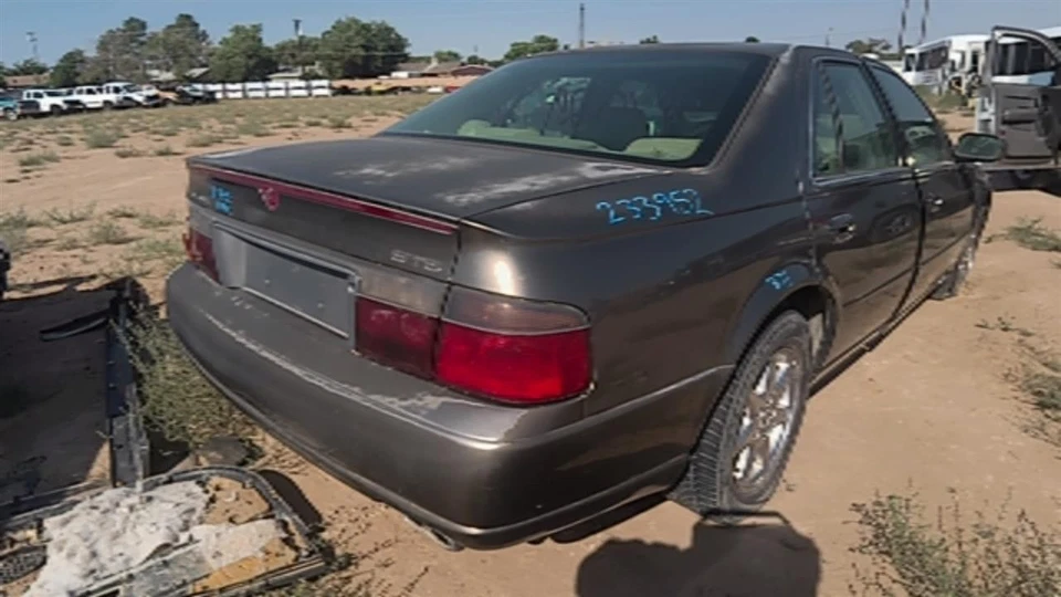 Used Fuel Injection Throttle Body fits: 2000 Cadillac Seville Throttle Valve Ass - Image 4 of 4