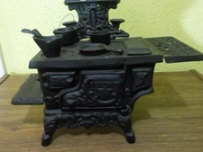vintage rescent cook coal stove nice all piece  cast iron
