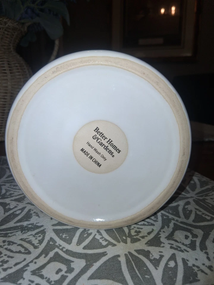 Tapa de madera para bote de granja moderna Better Homes and Gardens Foto 2 de 4