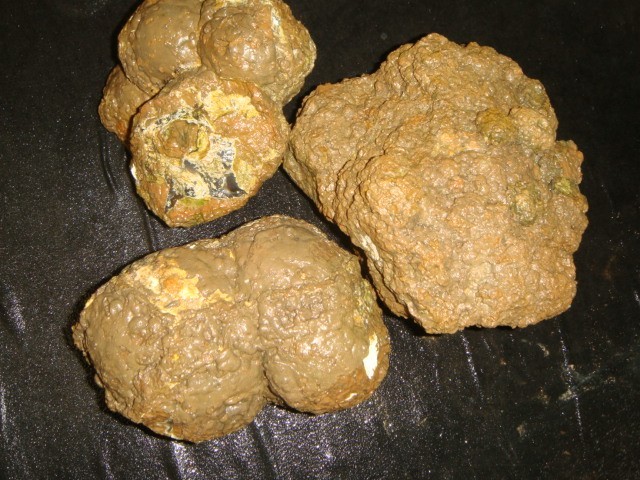 3 OLD WHOLE MIXED THUNDER EGG CLUSTERS    11  1/4   POUNDS