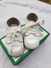 Vintage Stride Rite White Leather Baby Toddler Shoes Moccasins Size 5 1/2 2E