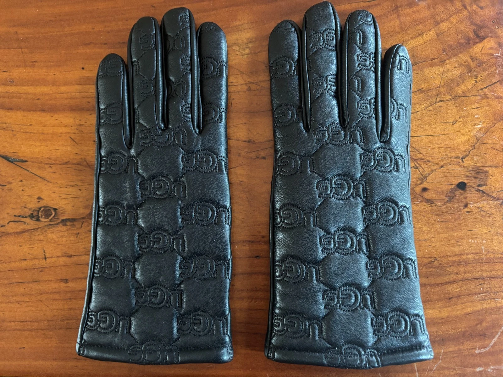 NEW UGG Logo Embossed Women Black Leather Gloves with Tags Touch Enabled