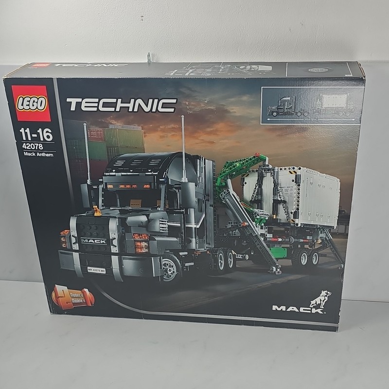 LEGO Technic: Mack Anthem (42078) 2595-Piece Complete Set With Box