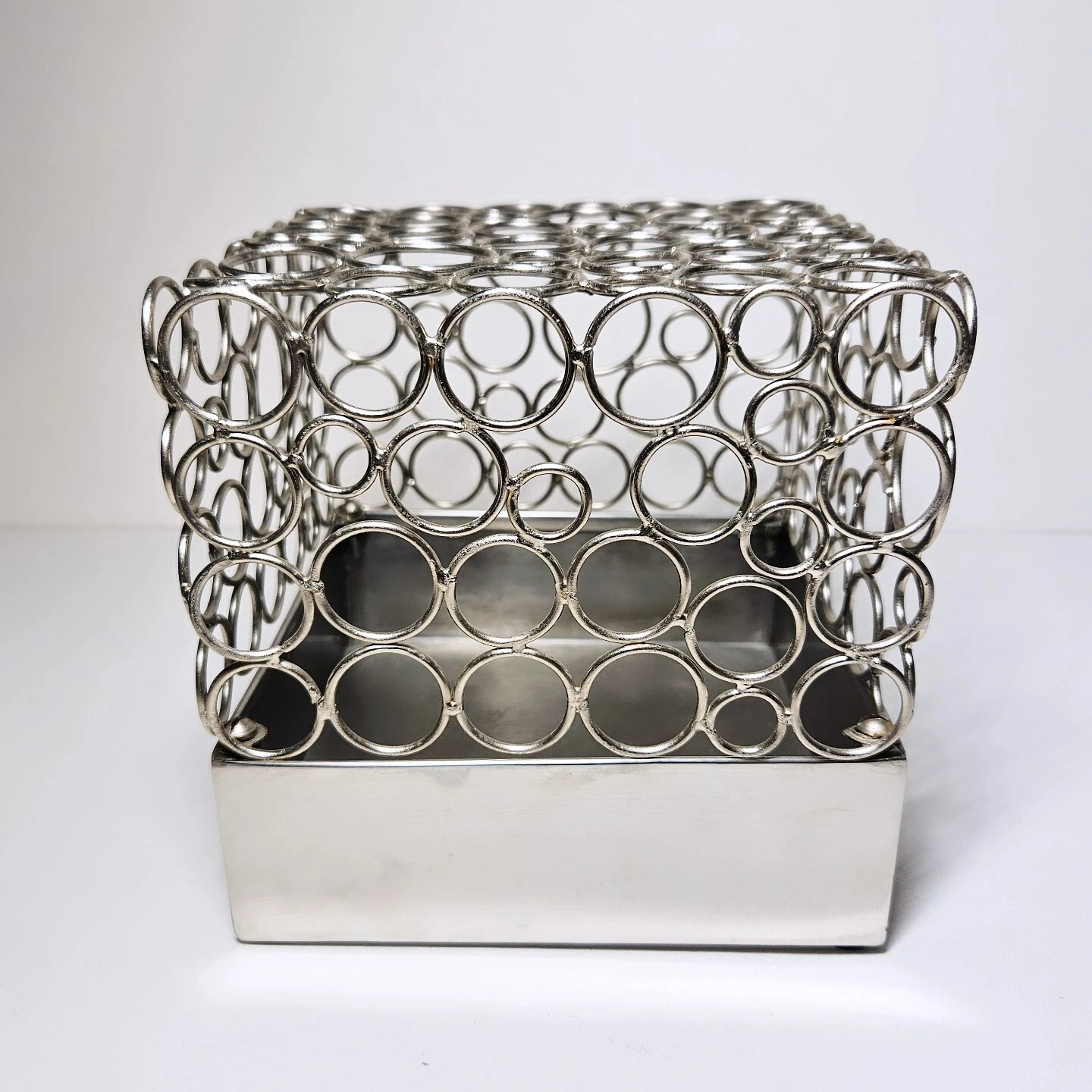 Modern Square Metal Circle Wire Vase