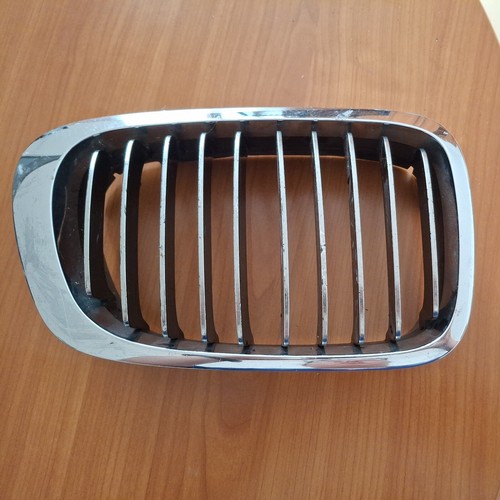 Original 3-er E46 Kühlergrill rechts  51.13 -208 668