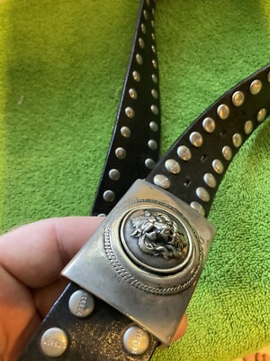 Versace ヴェルサーチ y2k レザーベルトarchive vintage vintage versace versuse silver lion studded black leather