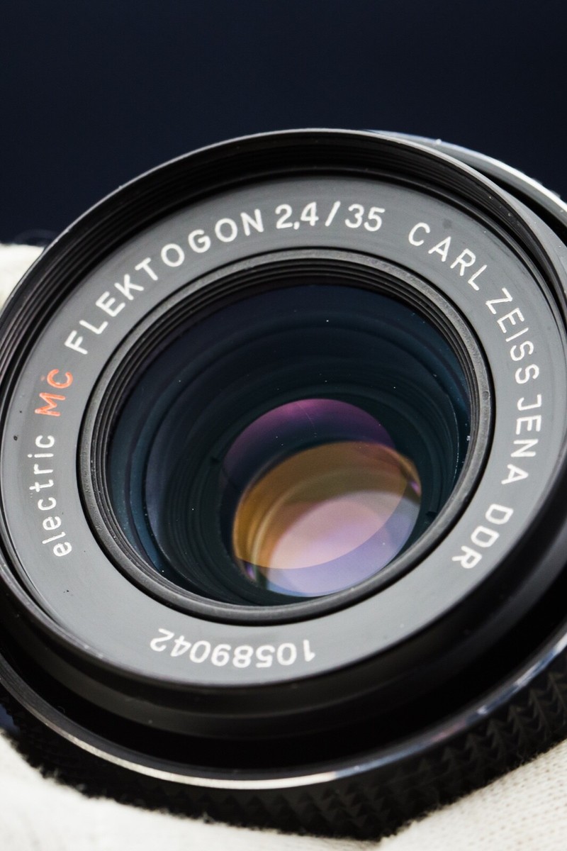 Carl Zeiss Jena DDR Flektogon MC 35mm f/2.4 M42 2.4/35 /w case
