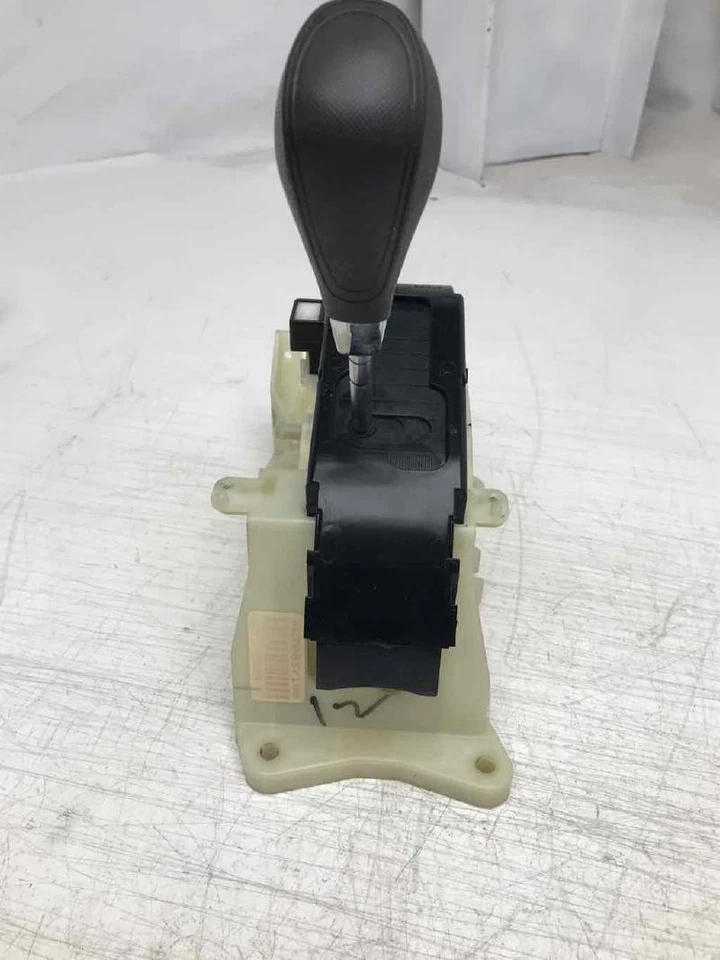 Conjunto de palanca de cambios de piso automática Hyundai Elantra 2011-2013 sedán Foto 3 de 3