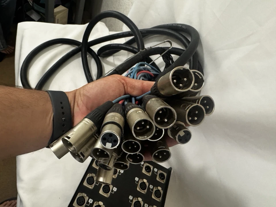 Elite Core 16 x 4 Channel 25 ft Stage snake read Selling as is - Image 4 of 4