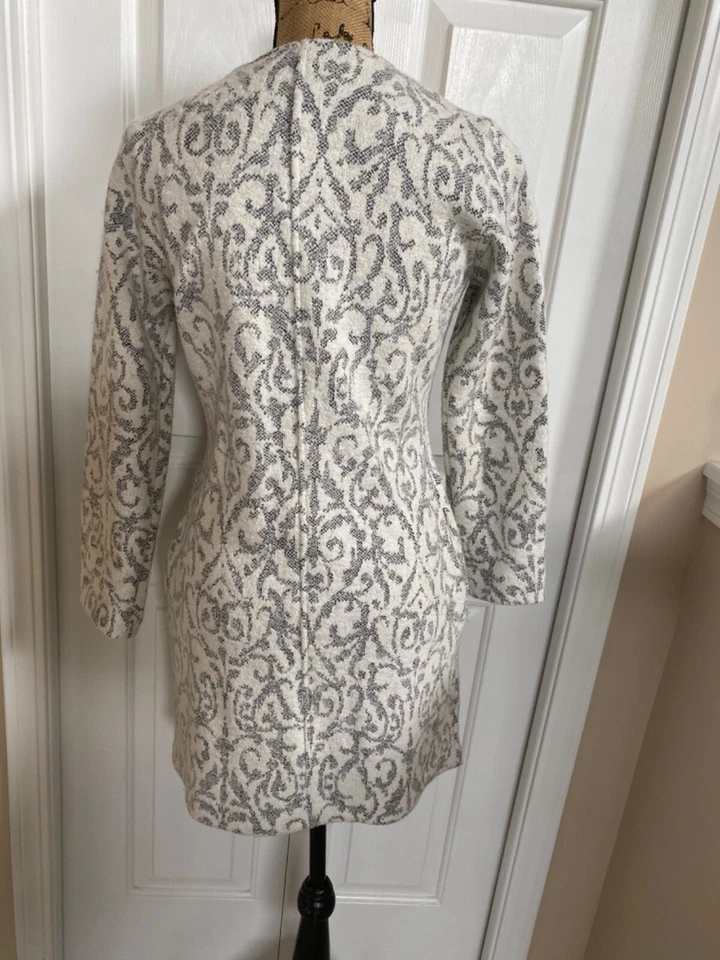 Cynthia Rowley Blanco Gris Tapiz Floral Lana Cárdigan Plumero Chaqueta Talla S Foto 4 de 4