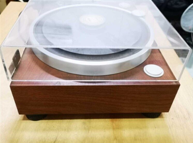 YAMAHA GT-2000L Gigantic and Tremendous Stereo Record Player YAMAHA GT-2000L Gigantic and Tremendous Stereo Record Player