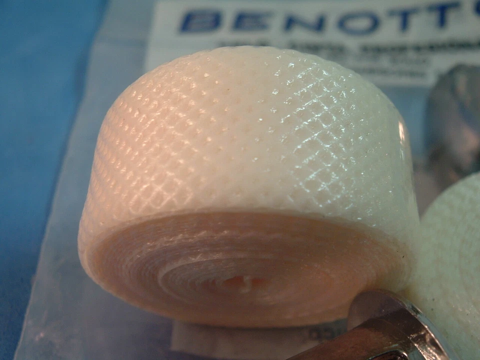 Cinta para manillar de carretera Benotto blanca perla texturizada NUEVA/NOS de colección-México-NUEVA EN CAJA Foto 3 de 4