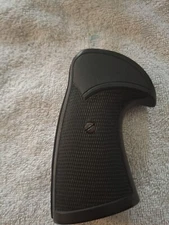 Pachmayr grips for S&W frame square butt .357 magnum .38 special