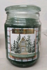 New Old East Main Holiday Style Candle Frosted Cypress & Juniper Christmas 18 oz