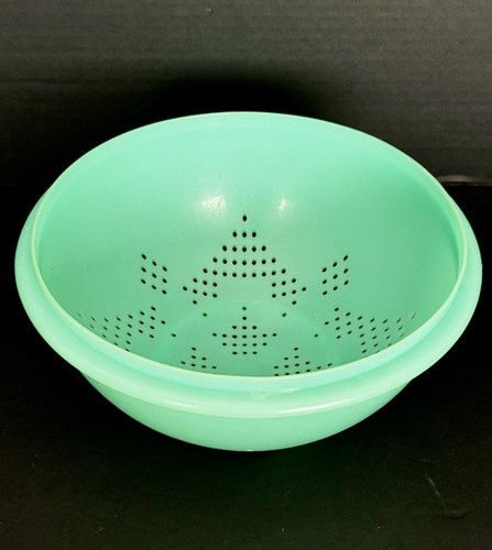Vintage Tupperware Jadeite Colander Strainer 339-8