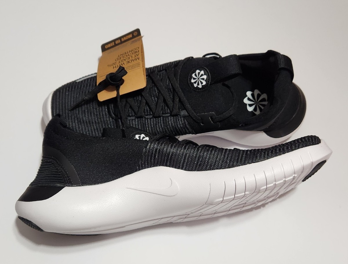 Nike Free Run Flyknit Black White Running Sneaker FB1276-002 Men\'s Size 10 New Nike Free Run Flyknit Black White Running Sneaker FB1276-002  main image 2
