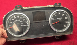 13 HINO , Instrument Dash Cluster MPH / RPM, SPEEDOMETER, DANSO 83800-E0G54