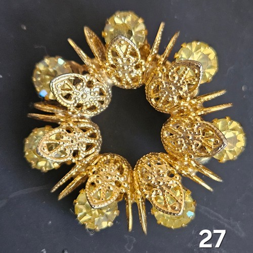 choose one Vintage brooch for yourself from my collection, pick by one! - Foto 58 di 109