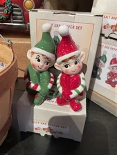 Cracker Barrel ELF SALT AND PEPPER SHAKER SET New in box Christmas 2025