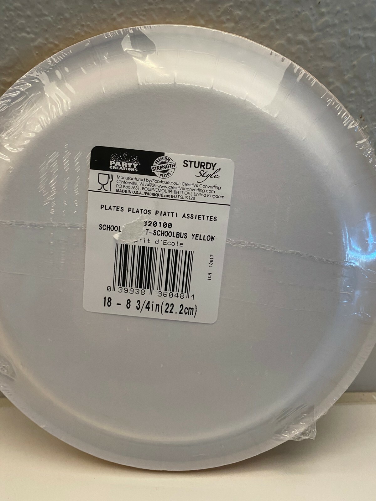 Congrats Grad Dinner Plates 18-  8 3/4" Premium Strength Yellow Graduation 