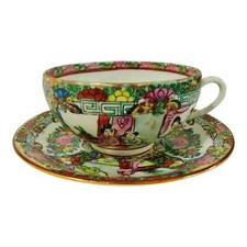 Chinese Export Rose Medallion Tea Cups  Saucers, Mid-19th Century, Set of 2