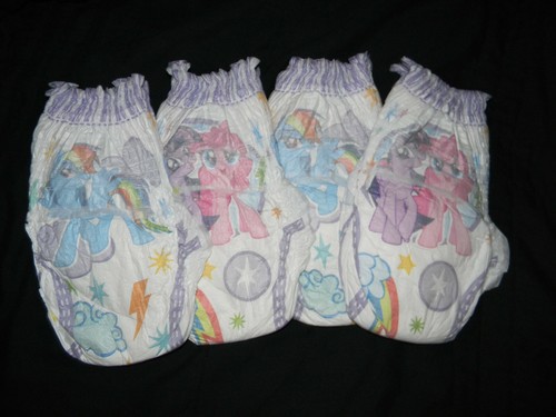 4 sample Pampers easy-ups 4t-5t (My 