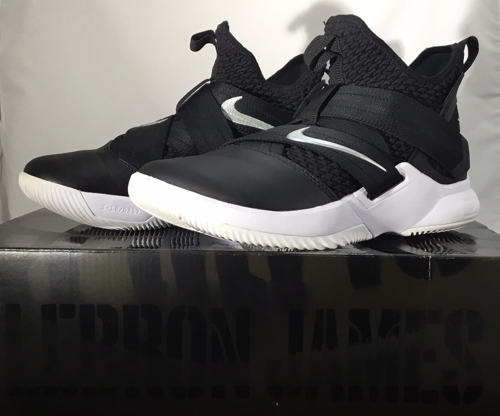 lebron soldier 12 all black