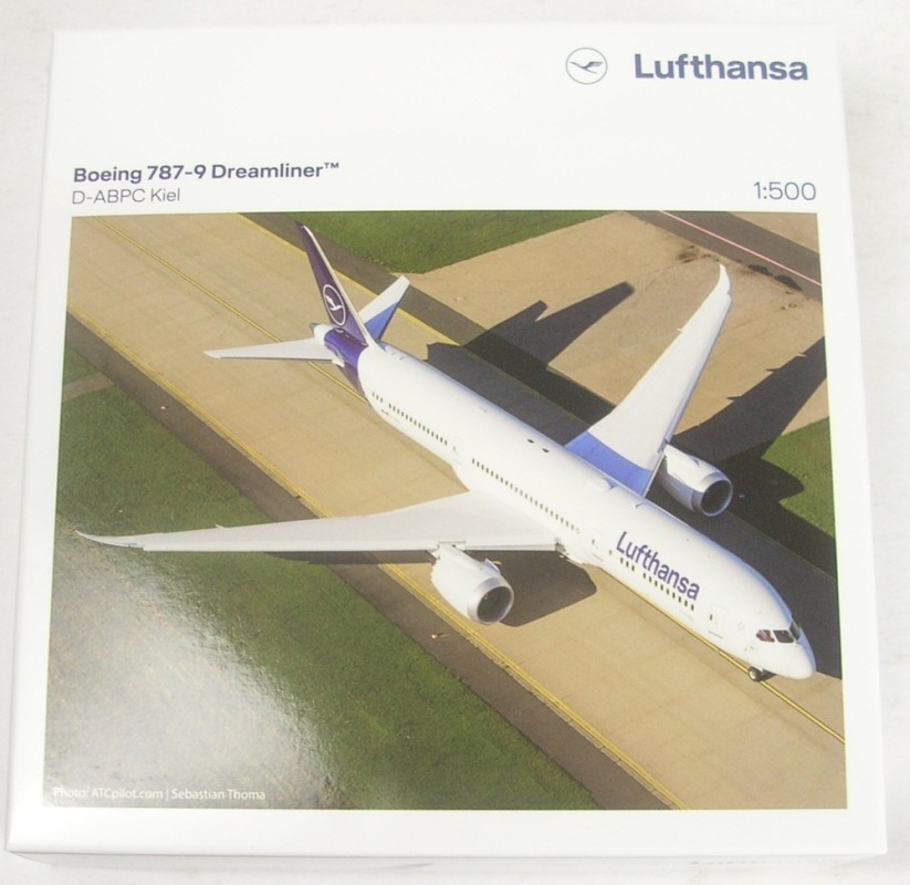 Boeing 787-9 Dreamliner Lufthansa (Reg. D-ABPC Kiel) 1:500 Herpa