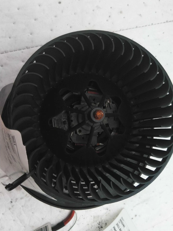 Motor soplador HVAC usado se adapta a: BMW 328I grado A 2011 Foto 4 de 4