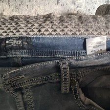 Silver Jeans Co. Women  s Skinny Fit Light Wash Blue Denim Mid Rise 5-Pocket