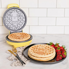 Uncanny Brands Minions Kevin Waffle Maker
