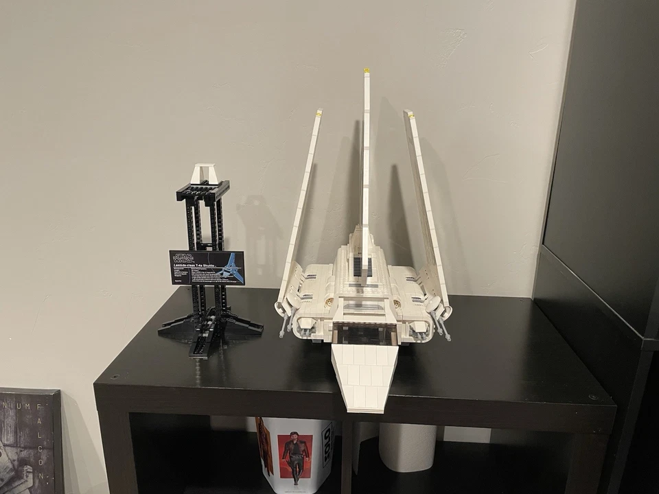 LEGO Star Wars: Imperial Shuttle (10212) - Image 2 of 4