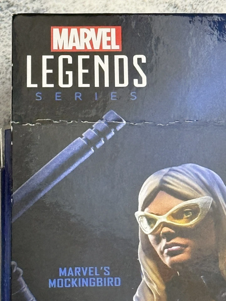 Figura Agentes de Escudo Capitán América Serie Marvel Legends Calavera Roja BAF 2015 Foto 3 de 4