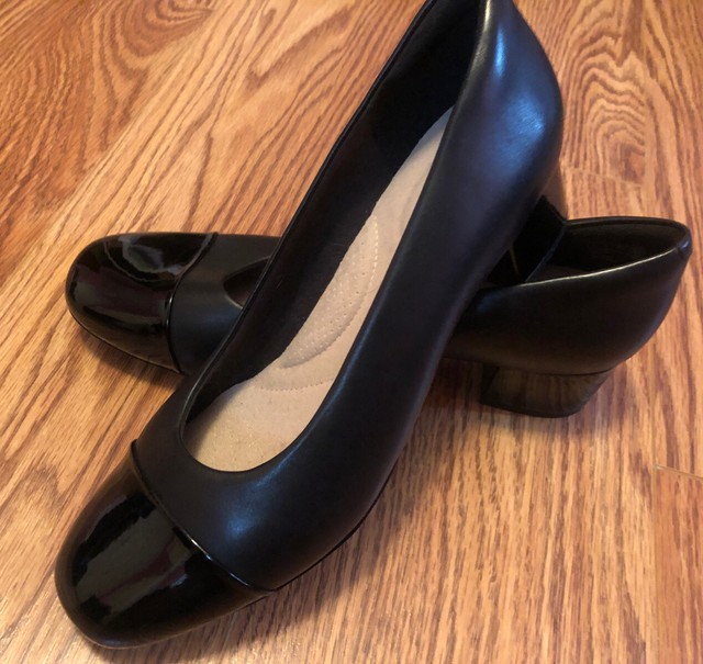 clarks and naturalizer