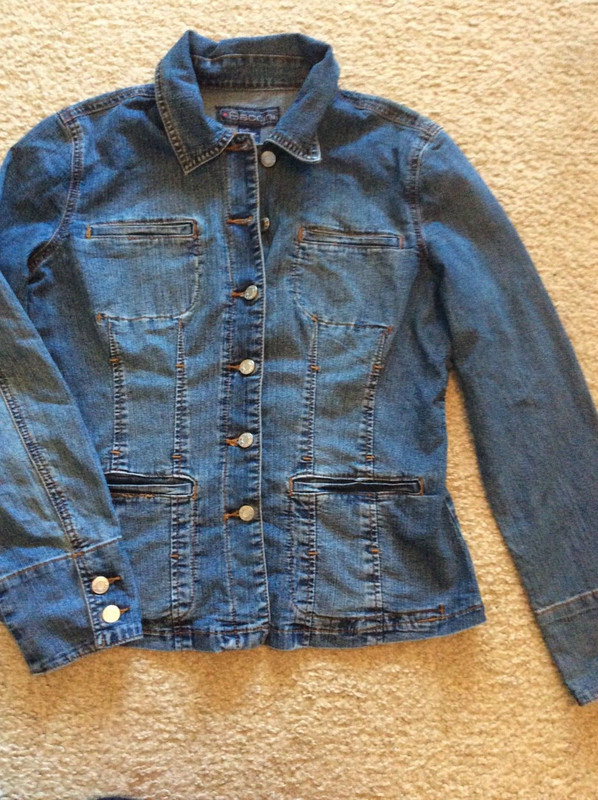 BACCINI JEAN JACKET SIZE MEDIUM