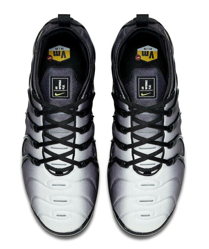 nike air vapormax plus neon