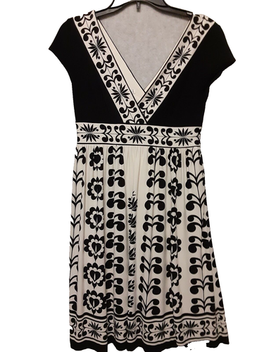 Maggie London SZ 6 black/cream print stretchy dress Deep V Neck Poly spandex