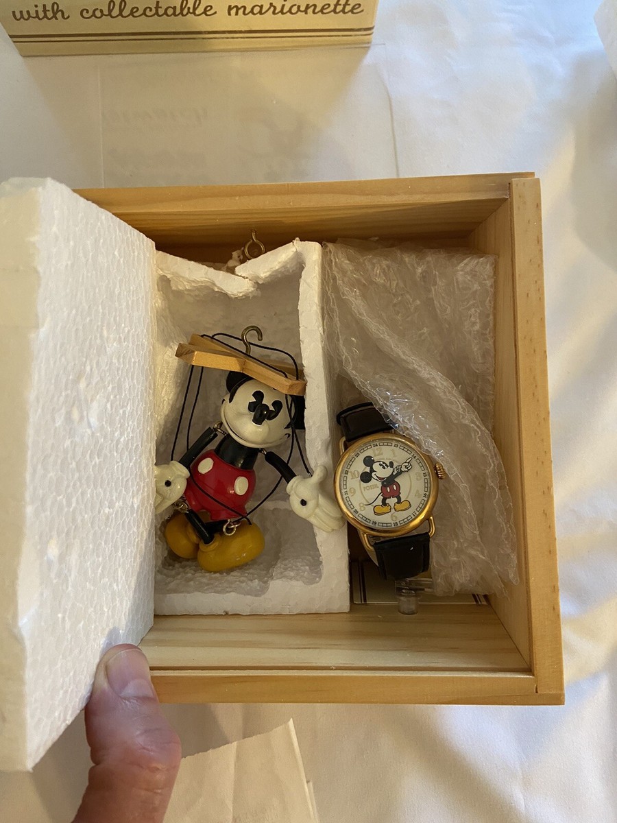 Fossil Limited Edition 0995/1000 Mickey Mouse Watch with