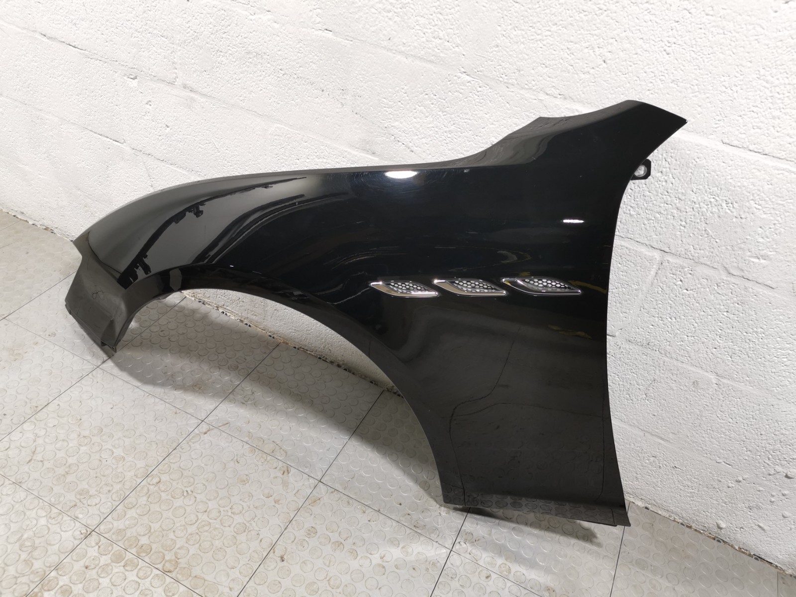 Maserati Ghibli RWD 2017 3.0L Auto Front Left Fender Panel Cover Black Color OEM