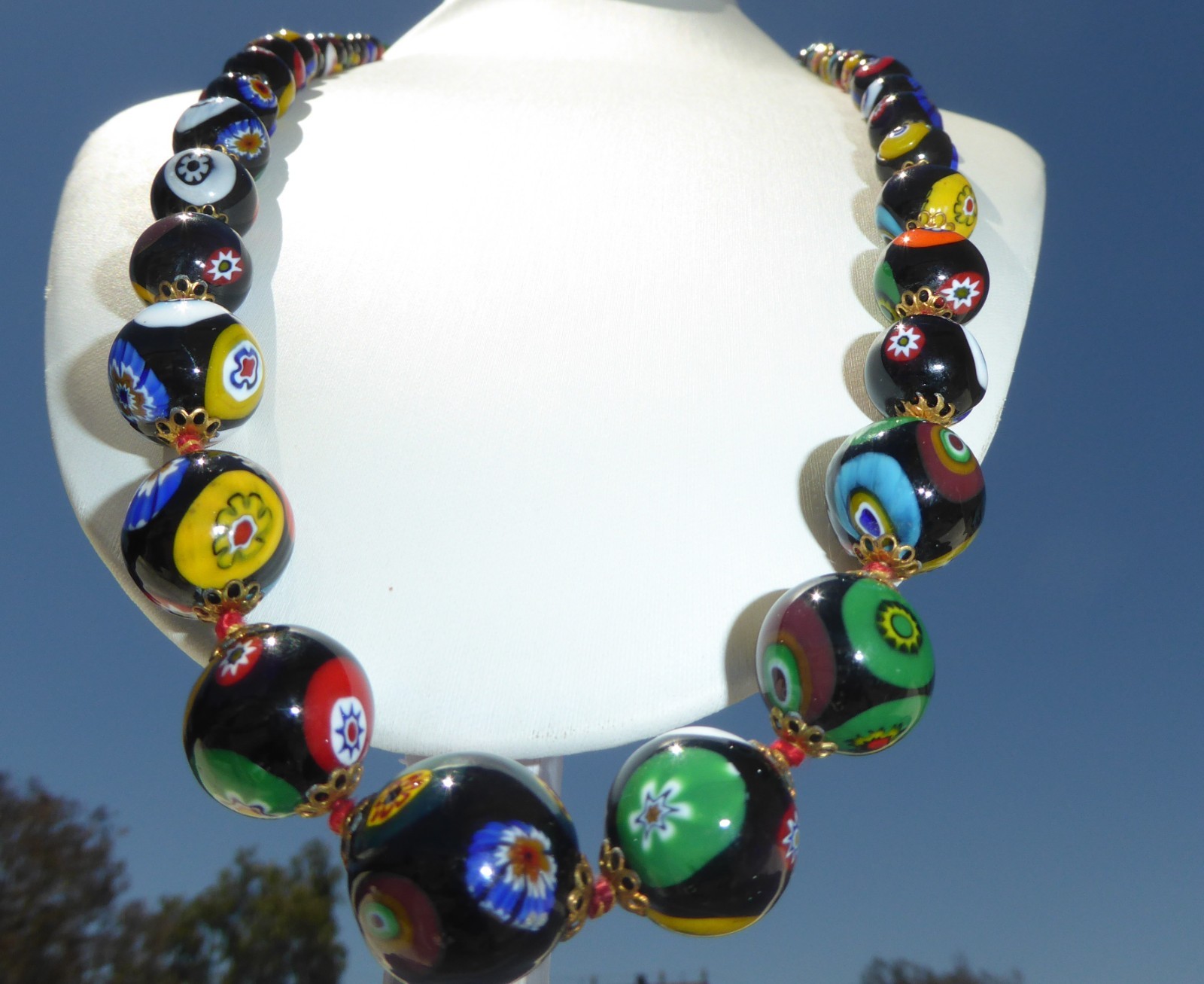 Wonderful Vintage Italy Murano Millefiori Lrg Beaded Graduating In Size Necklace
