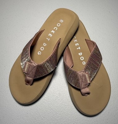 Rocket Dog Women s Sunset Beige W/ Rainbow Pink Strap Size 6