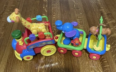   Vintage 2006 Fisher Price Amazing Animals Choo Choo Train & Carriage Working