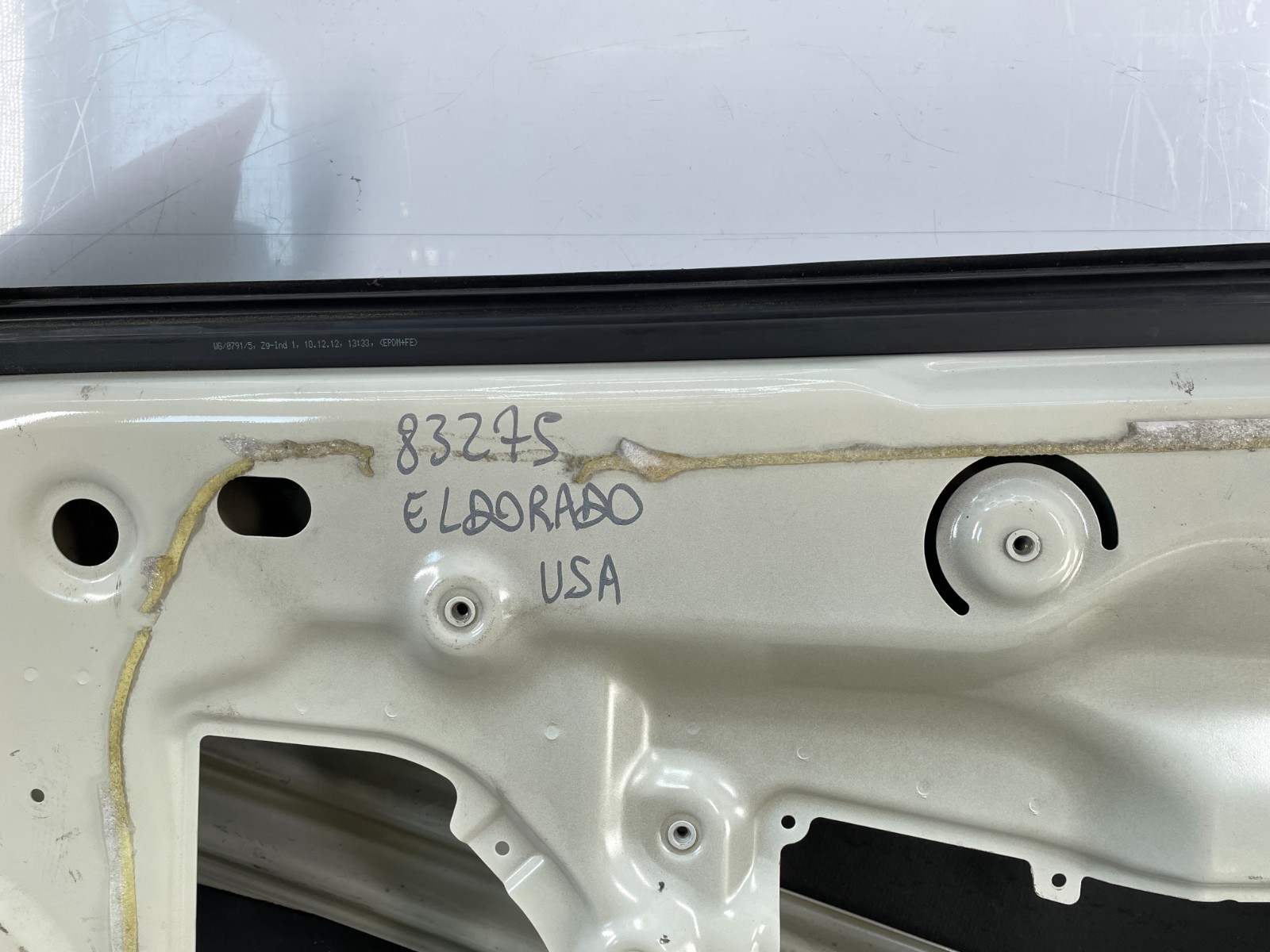 ✅ 13-19 OEM Maserati GT Sport M145 Front Right Passenger Door Shell Panel White*