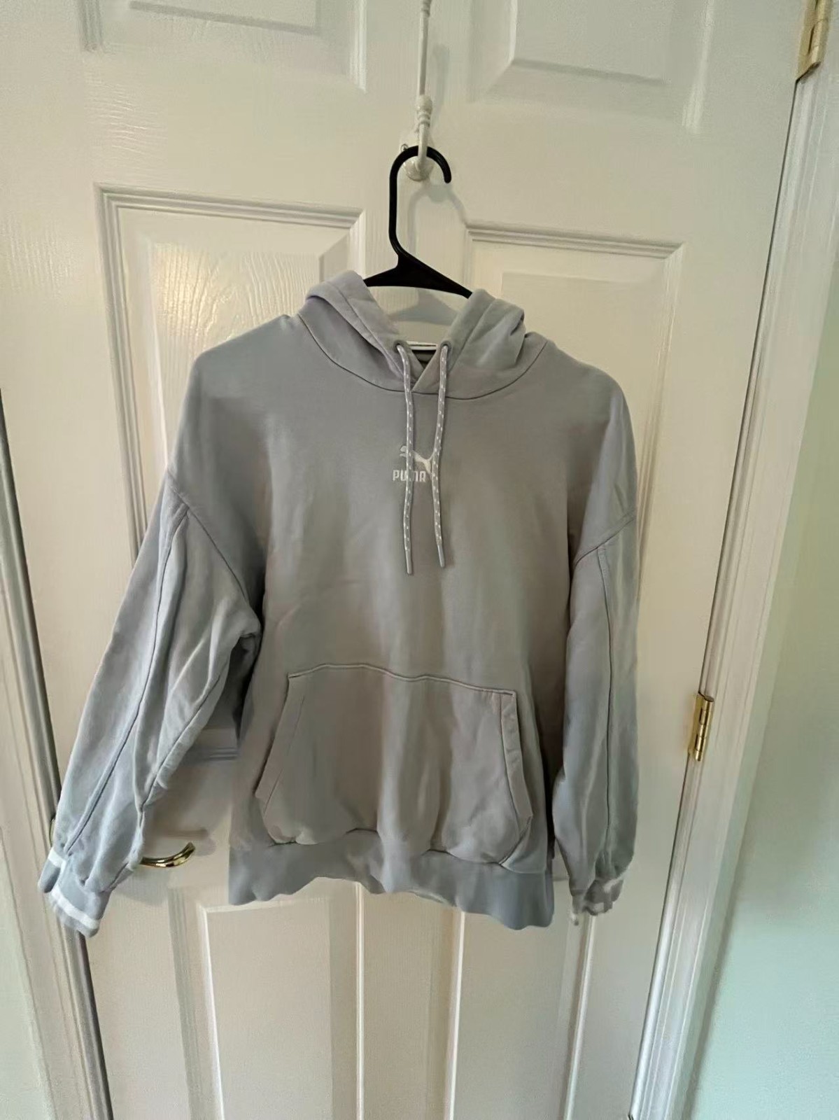 PUMA Unisex Oversized Hoodie Light Gray Pullover Size M White Logo