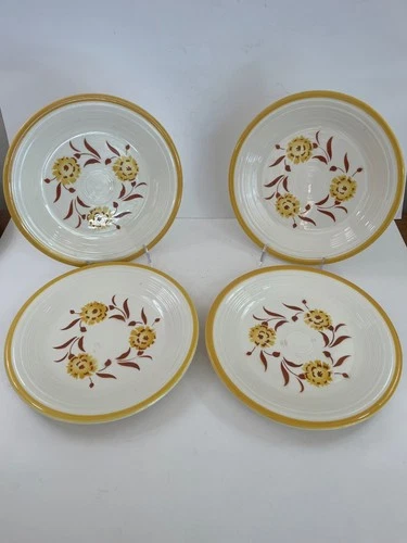 Vintage FIesta Ware HLC Casual Yellow Carnation 4 10 Inch Dinner Plates 1960's