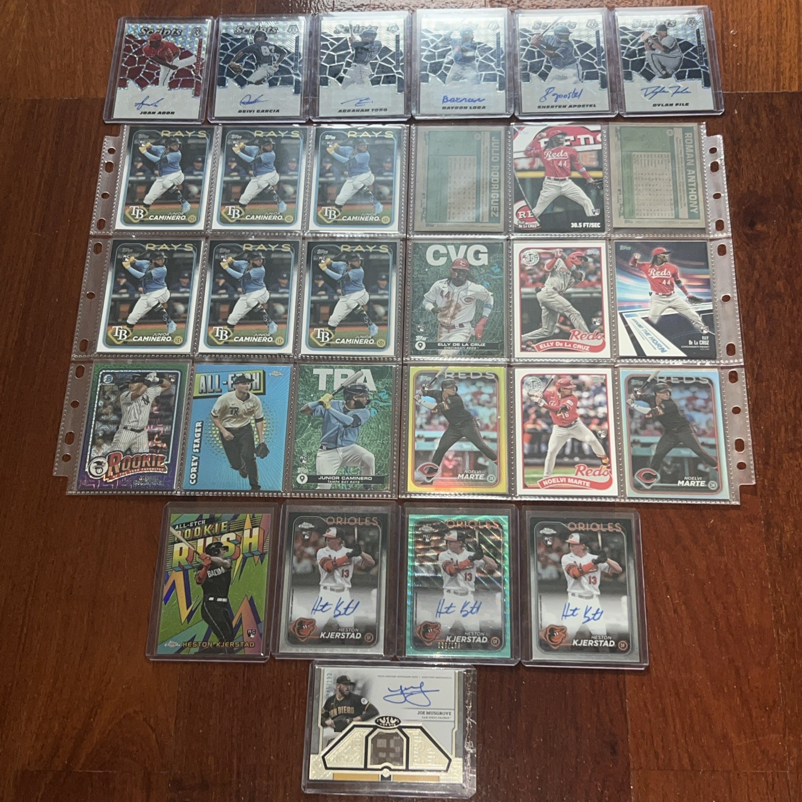 Baseball MLB - 40 Card Lot - Rookies, Parallels, Patch Auto /199, Autos, Number view 1